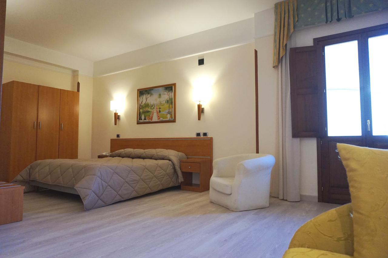 Bel Sito Hotel Due Torri 마노칼자티 외부 사진