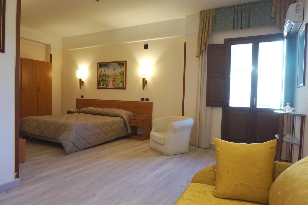 Bel Sito Hotel Due Torri 마노칼자티 외부 사진